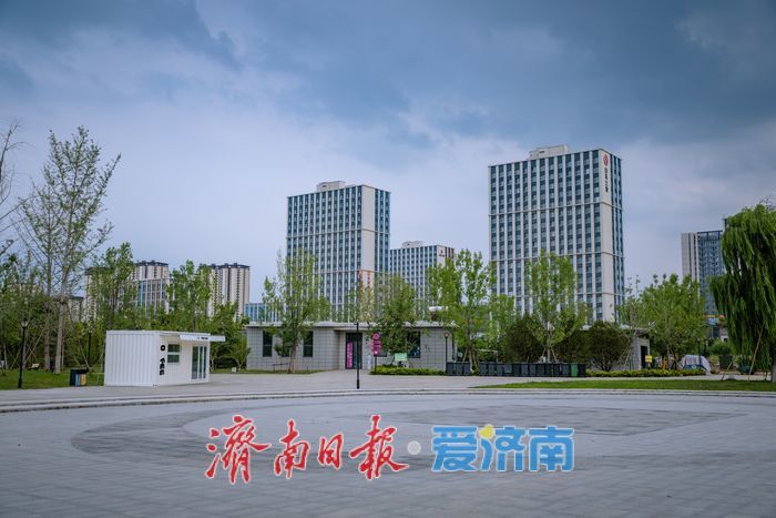 一年四季 泉在济南丨唐冶中央公园变身“都市避暑绿洲”