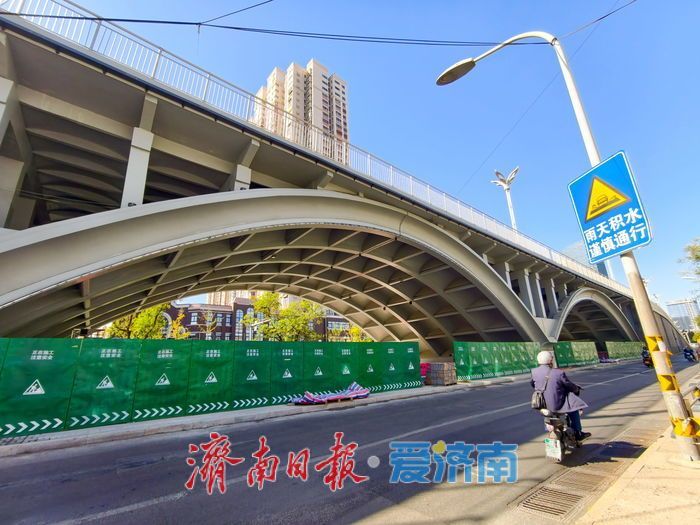 项目强省会｜多个桥洞穹顶新貌亮相！济南纬二路跨铁路天桥桥下改造提速