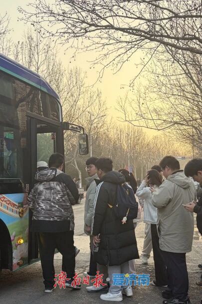 护航人才招引大会，济南公交运送参会人员超1.1万人次