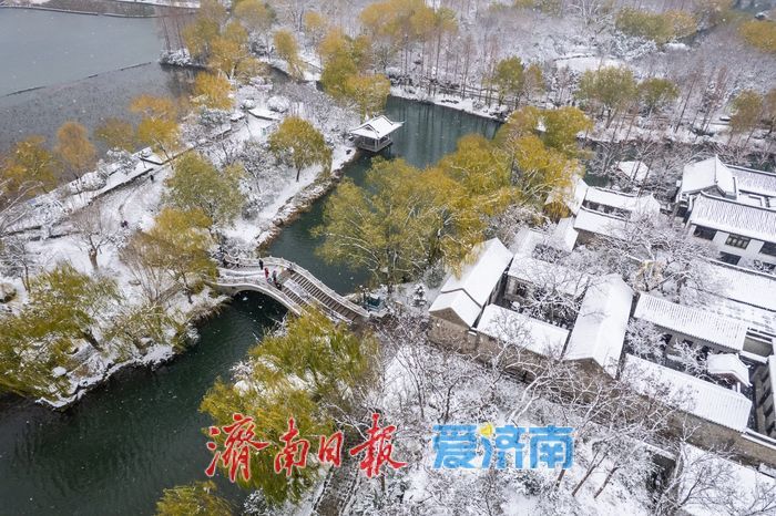 明湖雪韵醉游人