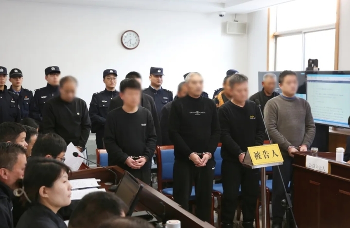 济南一座汉墓被盗 9人盗掘古墓葬受审