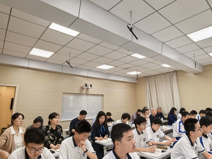 双高协同育英才 化学课堂展芳华丨山东师大附中市级学科基地建设暨双高联合培养系列活动——化学学科育人成果课堂展示顺利举行
