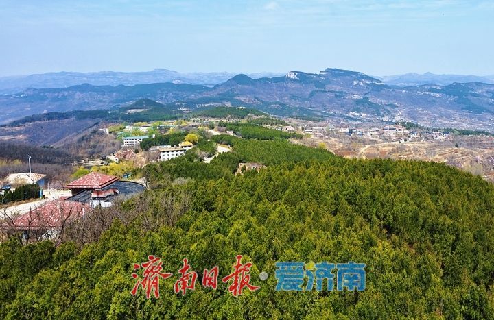一年四季 泉在济南丨济南南部山区满目翠绿映山峦