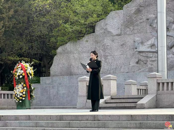 济南市经十一路小学走进济南革命烈士陵园