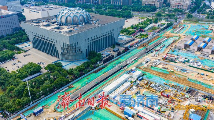 拓宽通行提质效 便民出行添新路 济南CBD泺邑路南段改造工程稳步推进