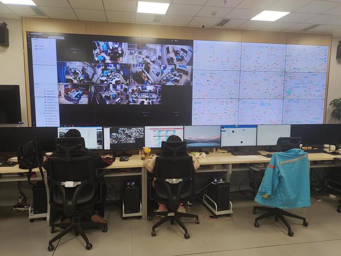 以雪为令，全市昼夜奋战扫雪除冰保畅通