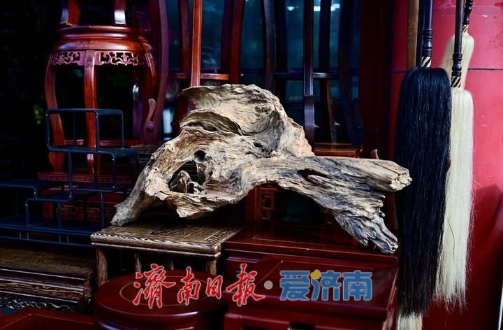 英雄山文化市场 文玩爱好者的“天堂”