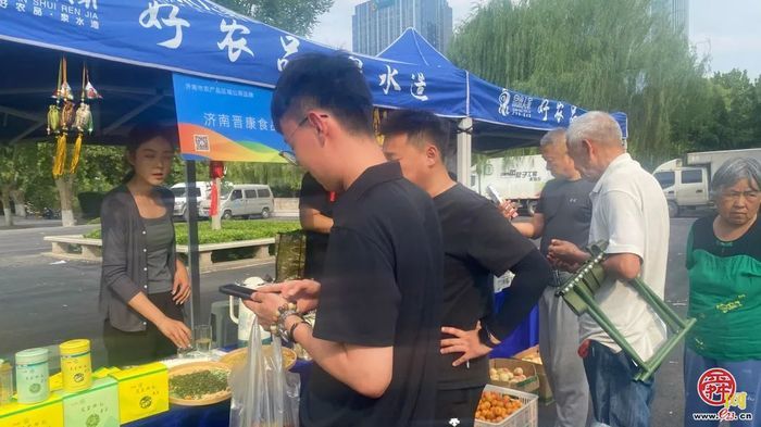 “杏”运随行 泉水人家社区里再开集