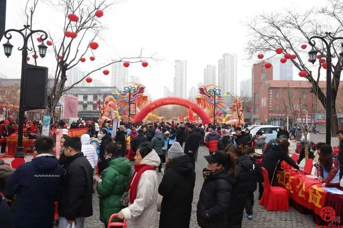 【网络中国节·春节】灯笼高挂迎新春，槐荫年味日渐浓！