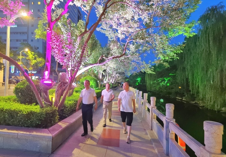 夜游泉城新路径，泉水绿道“最济南”