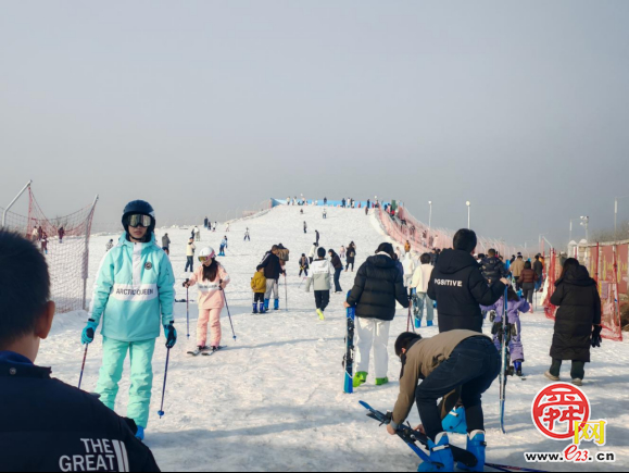 【网络中国节·春节】“泉”在济南过大年｜济南章丘三涧溪村：“品味中国年，涧溪幸福年”