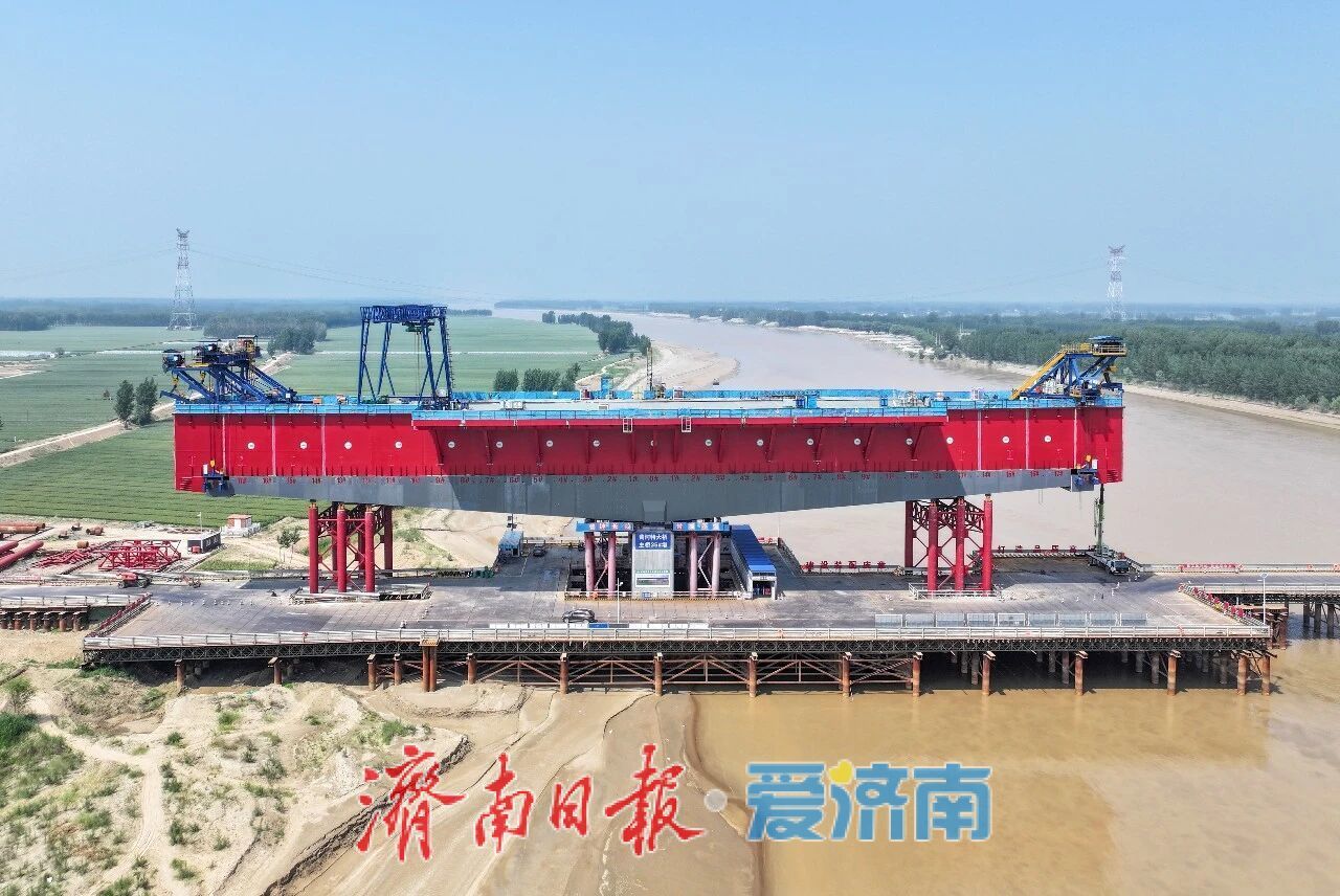 庆章项目黄河特大桥UHPC节段梁全部拼装完成