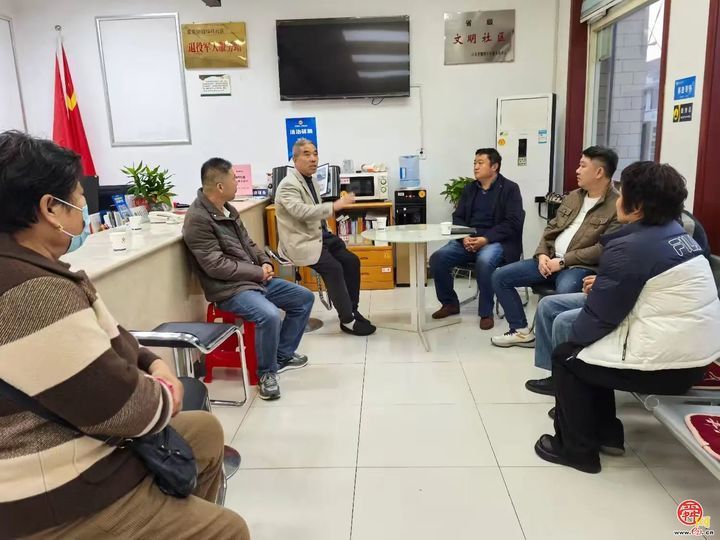 暖心车棚“诞生记”：普集大观园小区居民用行动点亮幸福生活