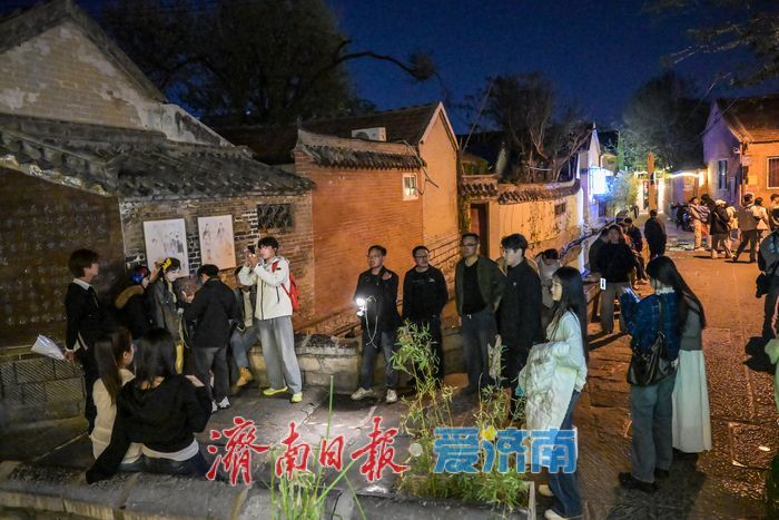 起凤桥春夜人气不减 成夜间拍照打卡热点