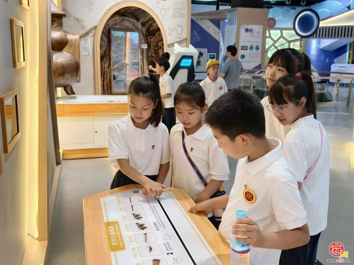 探秘科学殿堂  点亮创新梦想——济南市北苑小学开展科技实践活动