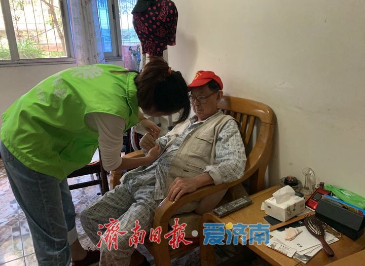 上门喂猫、代炒菜、AI养老……新兴职业的“喜与忧”