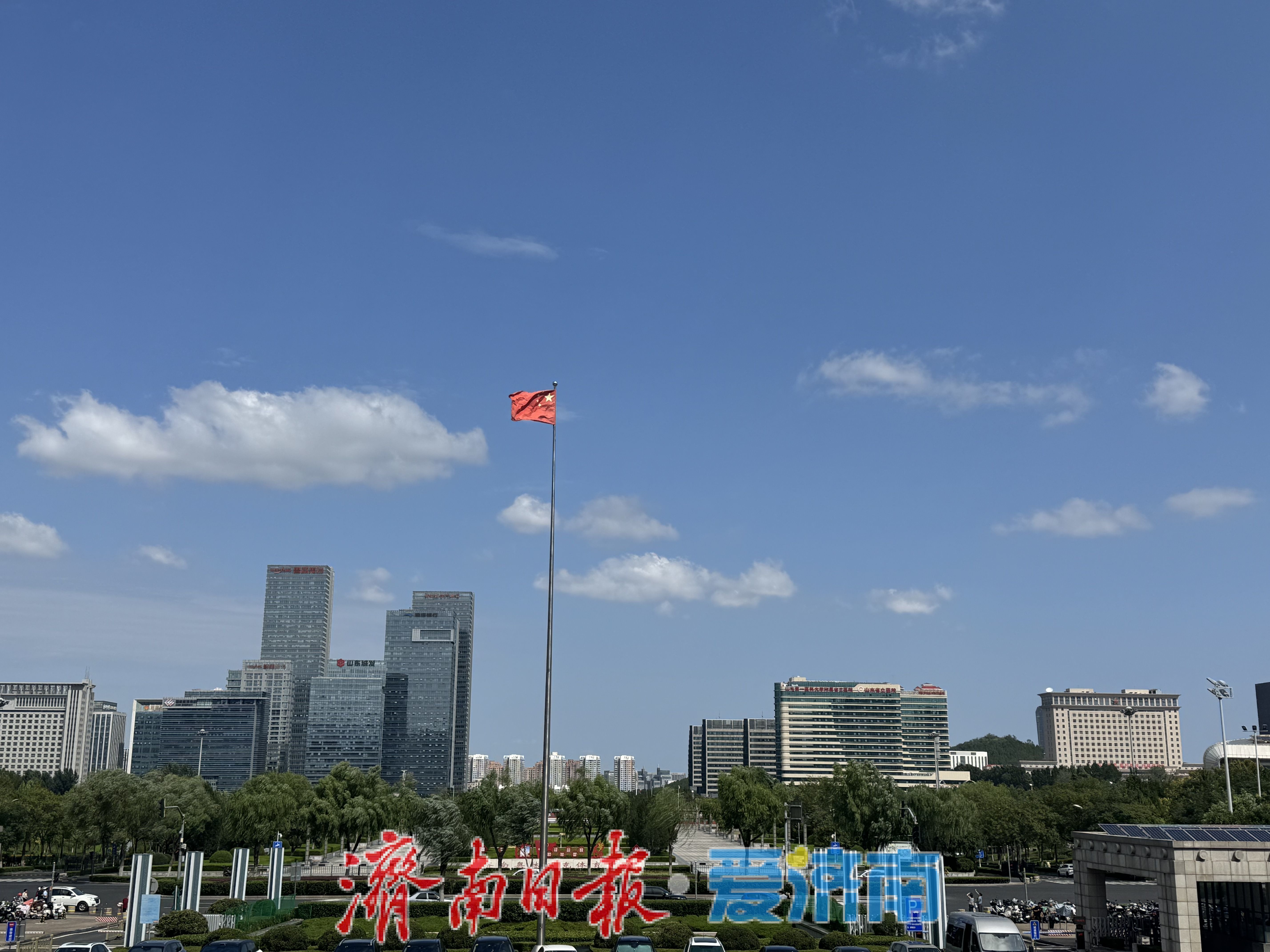济南秋雨洗城 秋日画卷入眼来