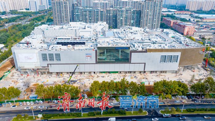 建筑垃圾“飞天”运走！龙湖济南西城天街启用无人机助力项目收尾