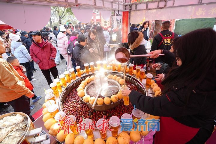 “泉”在济南过大年｜登高祈福 骏马迎春 济南千佛山新春游园会人气爆棚