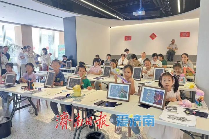 一年四季 泉在济南丨济南韩美林艺术馆里，童心“刮”出奇妙动物世界