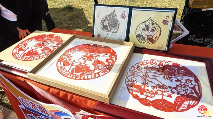 赴红叶之约 享运动之乐 品非遗之美 济南“一城山色·登山打卡”暨垛庄百峪大顶登山嘉年华成功举办