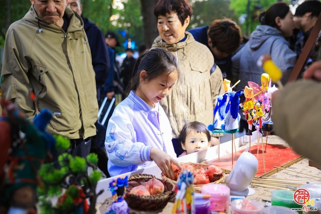 “购在中国”山东城市消费接力(济南站)暨“泉城购”2025济南消费季盛大启幕！