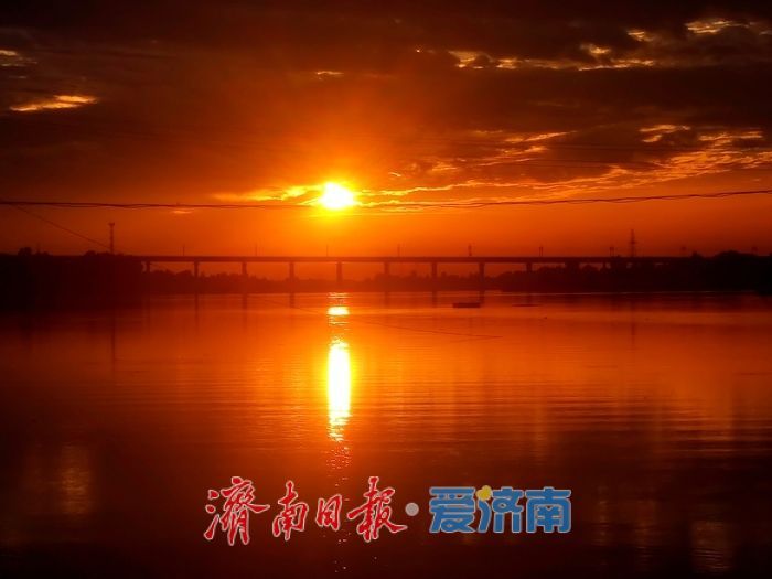 一年四季 泉在济南丨济南大冶水库秋色浓“美颜晚霞” 美轮美奂