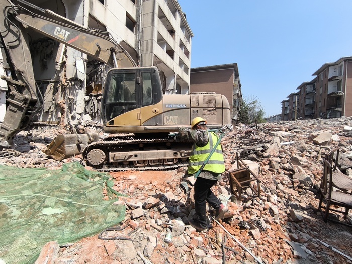 济南洪楼商圈又一“老字号”商场拆除