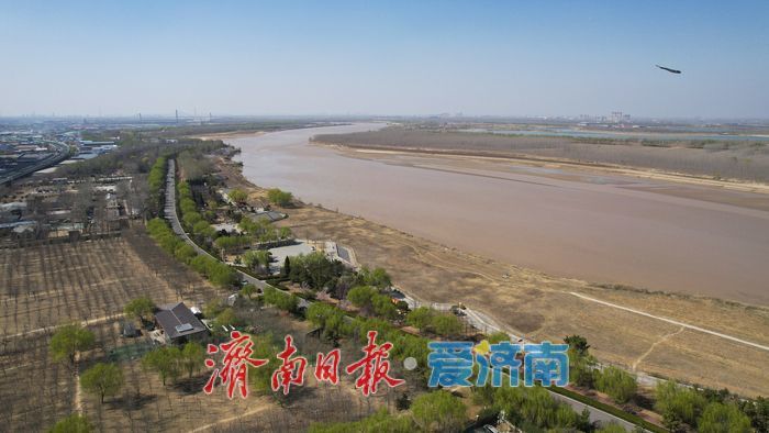 大河奔流春潮涌