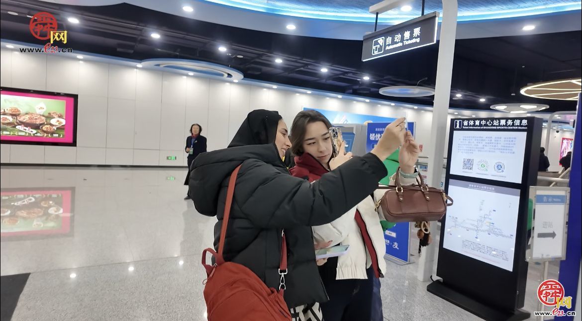 视频｜三线齐发通泉城，地铁提速新生活——济南地铁新线首个工作日见闻