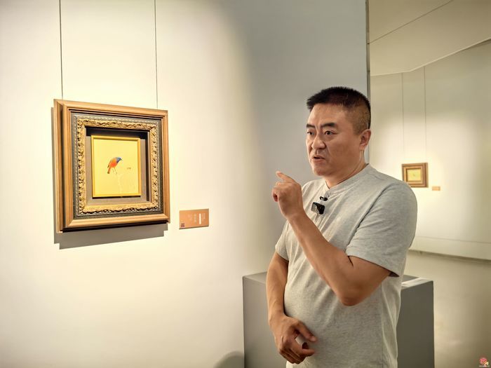 请持放大镜细品——“徐青巍油画作品展”在山东美术馆开展
