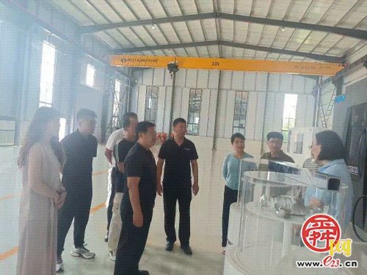 普集街道政协委员党支部开展法兰产业智能化升级专题商量暨集中学习活动