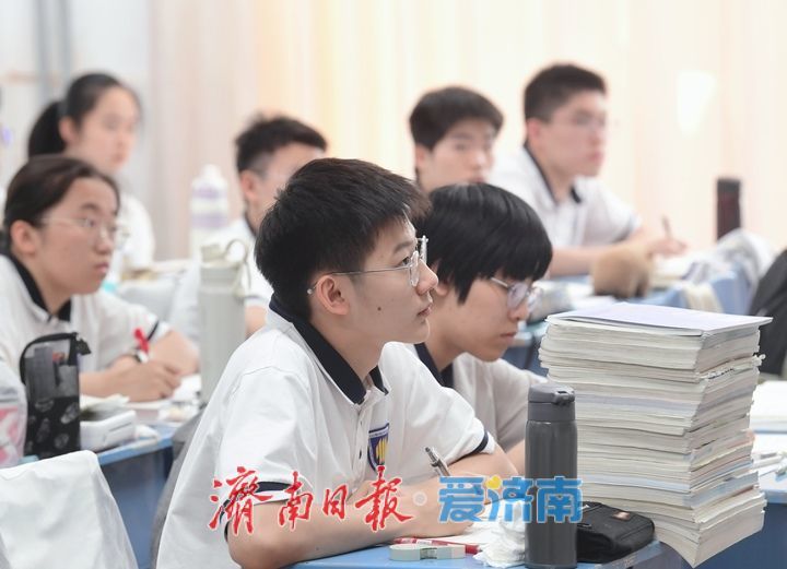 笔锋所至心所向，六月高考梦启航