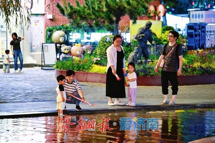 清凉戏水乐享夏日