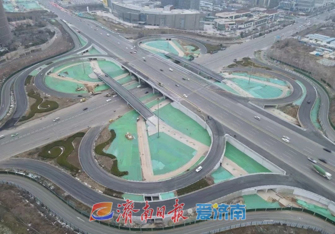 项目强省会｜全国首座双层苜蓿叶式快慢分离互通立交桥——港西立交建成贯通