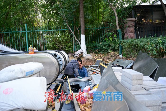 泉城公园过街天桥升级，无障碍通行指日可待