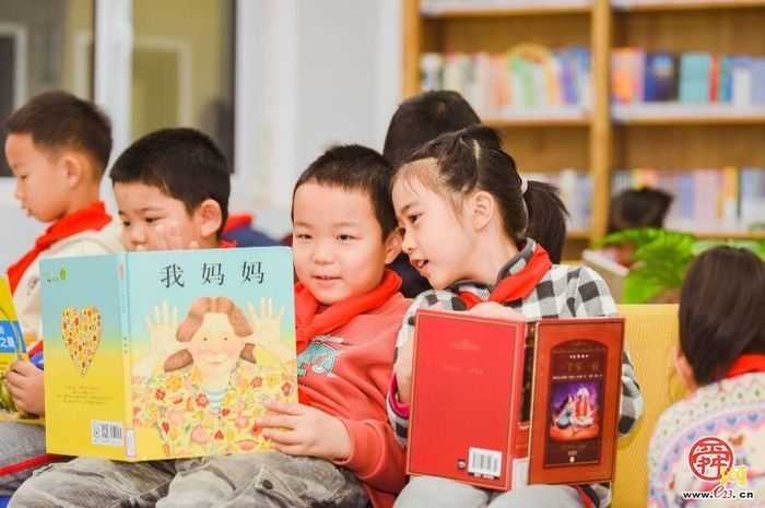 以书为友 以笔为介——胜利大街小学2022级5班读书系列活动