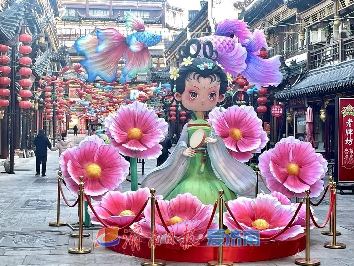 置身于“荷花”之中，古装人偶“李清照”亮相大观园