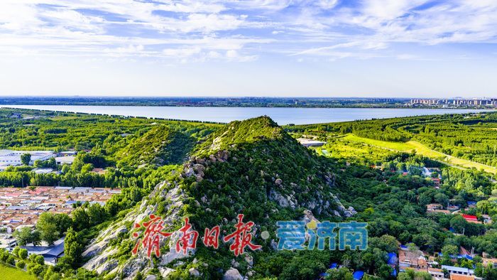 航拍绝美瞬间！济南鹊山上演限定版半山晴半山暮