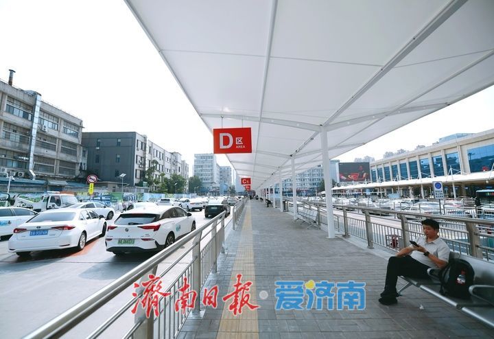 拆栏移场，济南火车站南广场通透迎客