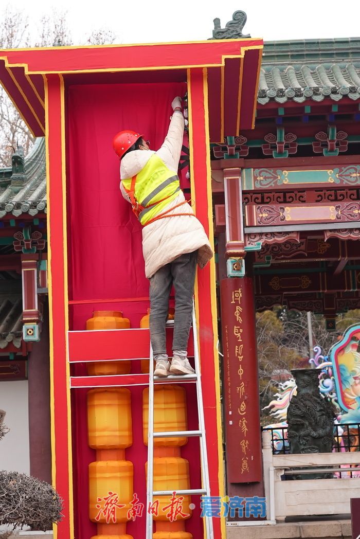 一年四季 泉在济南丨趵突泉花灯紧锣密鼓推进，泉城新春盛宴即将启幕