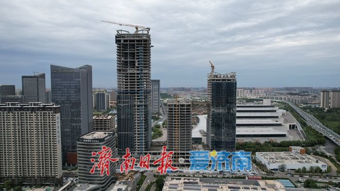 项目强省会｜济南万融云城项目空中双连廊初露真容