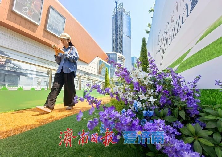 梦幻童话主题街区全新亮相 提升市民游客购物体验