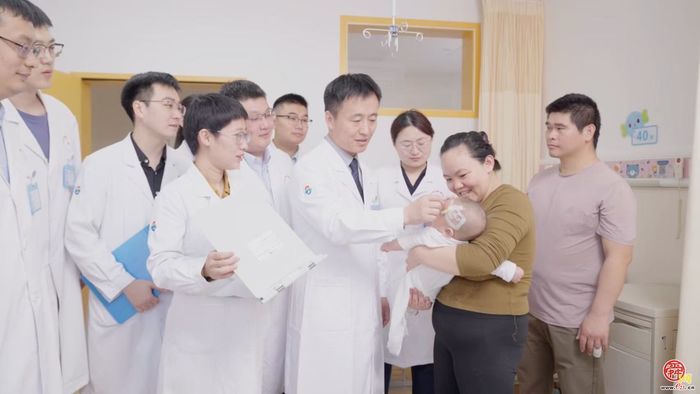 别人的午休，他的“铅衣时刻”