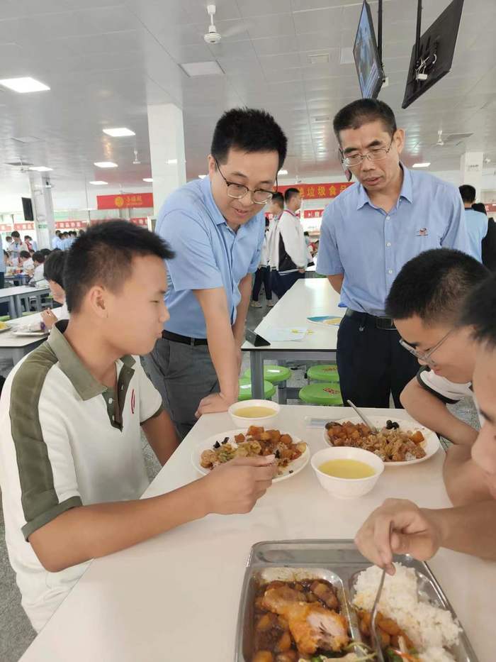 凭“食”力出圈！高新区实验中学获评山东省“星级食堂”