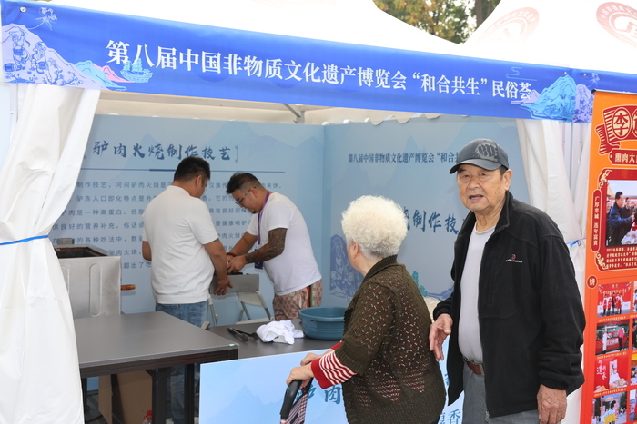 第八届非博会丨记者带您逛非遗：探寻传统文化的现代魅力