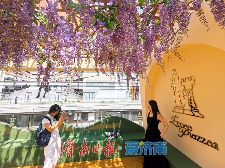 梦幻童话主题街区全新亮相 提升市民游客购物体验