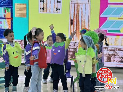 读书读出新花样？鹤琴英华幼儿园的世界读书日太会“整活”啦！