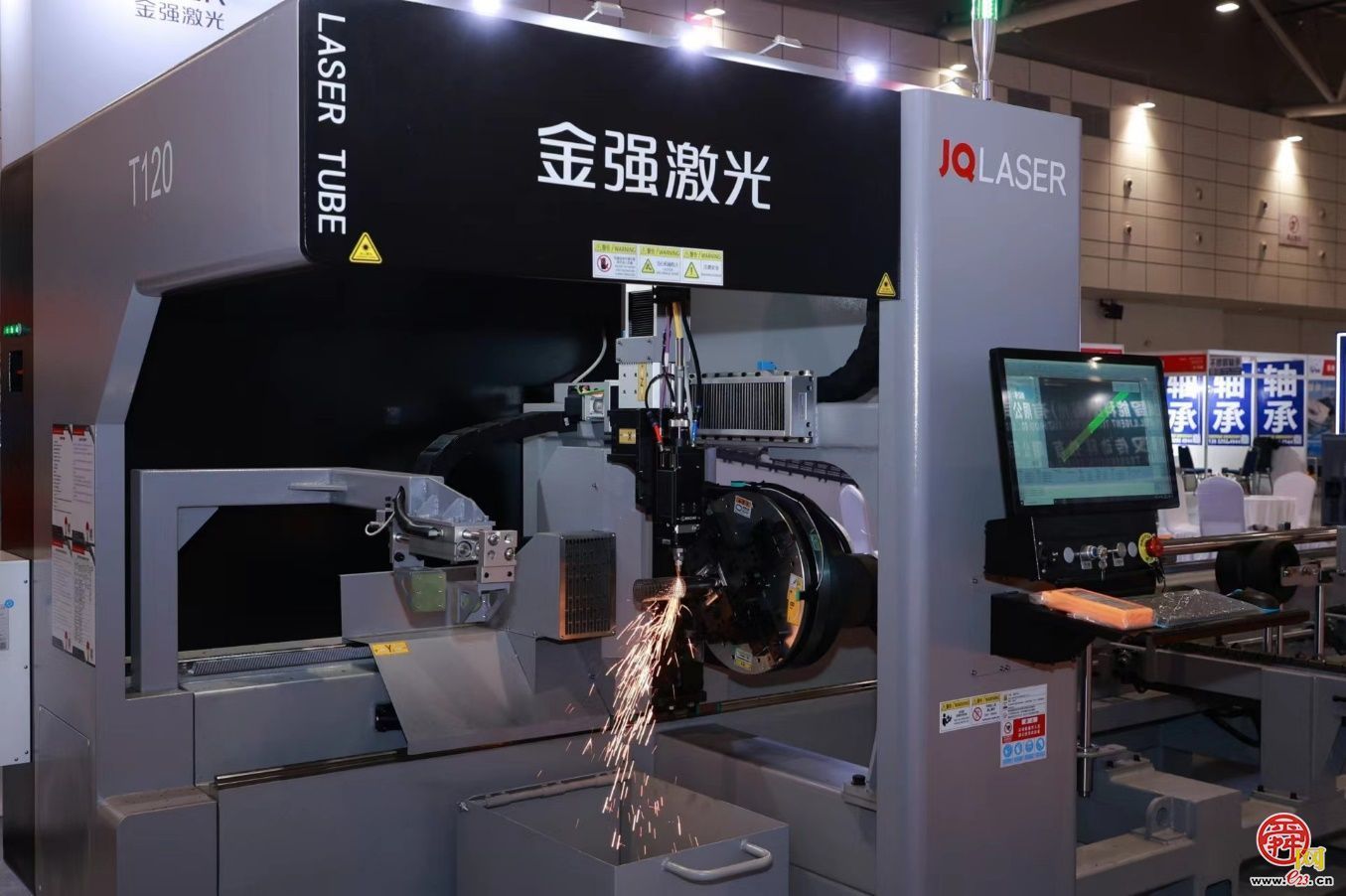 近500家国内外装备品牌企业同台竞技 2026第二十一届山东装备博览会开幕