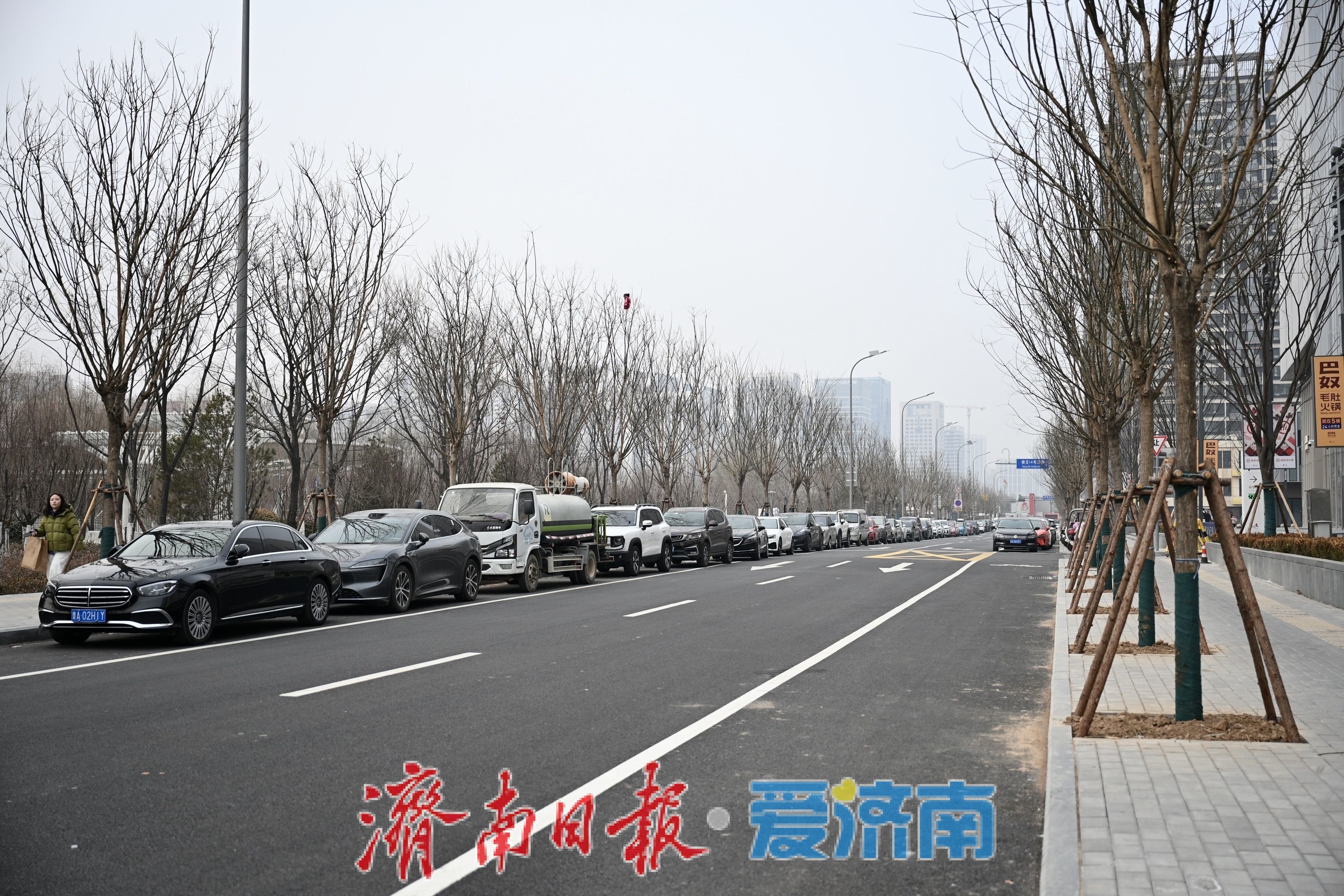 通车半月见成效，济南西城天街周边交通“微循环”顺畅激活